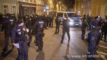 Polizei beendet nicht genehmigten Corona-Protest im sächsischen Freiberg