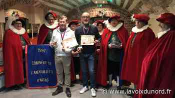 La confrérie de l'Andouillette d'Arras a intronisé deux écuyers - La Voix du Nord