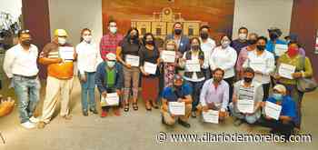 Dan reconocimiento a trabajadores municipales de Jojutla - Diario de Morelos