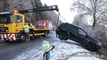 Soyen: Mehrere Autos bei Unfall auf der B15 beschädigt - innsalzach24.de