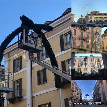 A Cuneo si montano le decorazioni e le luminarie: conto alla rovescia per IllumiNatale - TargatoCn.it