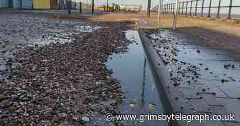 Sweeping high tide blasts parts of Cleethorpes beach onto the seafront - Grimsby Live