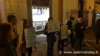 "No all'obbligo vaccinale e al green pass": nuovo presidio a Salerno - SalernoToday