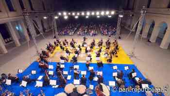 Bari, l'orchestra e il coro del Petruzzelli suonano nelle chiese per Natale - La Repubblica