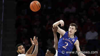 Braun leads No. 8 Kansas past St. John's 95-75 at new arena