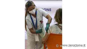 Prato è di nuovo la Cenerentola dei vaccini Terza dose: qui i numeri peggiori di tutta l’Asl - La Nazione