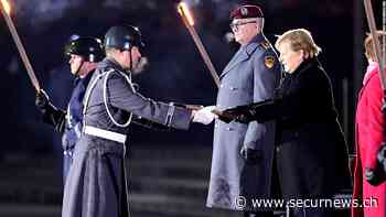 Angela Merkel wurde vom Bundeswehr für das Senden von Punkrock geehrt - securnews.ch