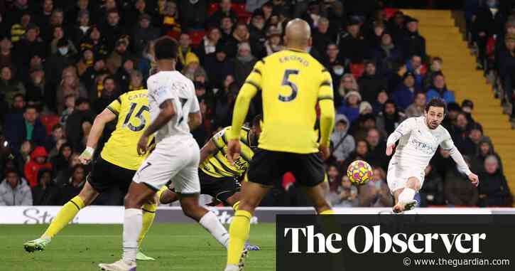 Bernardo Silva double sinks Watford to send Manchester City top