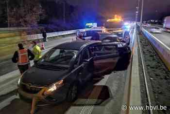 Zware verkeershinder op E313 in Beringen door kettingbotsing met zes gewonden - Het Belang van Limburg