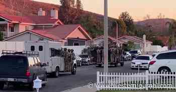 Actor Nick Searcy on Jan 6: FBI's Use of Armored Vehicles to Arrest Protesters in Homes Is 'Terror Campaign'