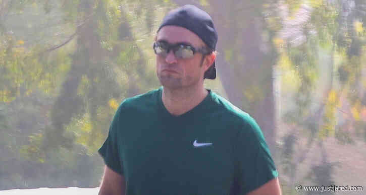 Robert Pattinson Stays Hydrated After His Tennis Lesson
