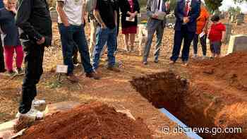 Alabama inmate who survived execution bid buried with family
