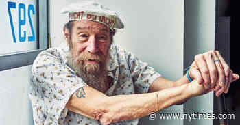 Lawrence Weiner, Artist Whose Medium Was Language, Dies at 79