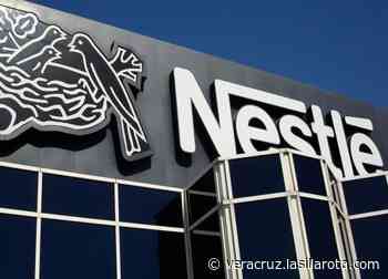 Se lanzan contra Nestlé en Coatepec: vecinos bloquean paso de camiones - La Silla Rota