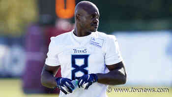 Seahawks elevate Adrian Peterson from practice squad, will play against 49ers