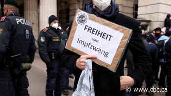 Would national vaccine mandates work in Canada? Experts aren't sure