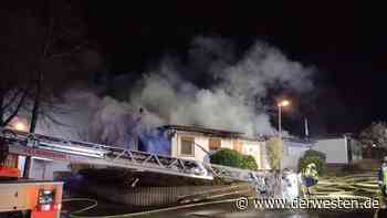 Essen: Haus brennt lichterloh – Feuerwehr stundenlang im Einsatz - Derwesten.de