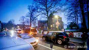 Elterntaxi-Streit Essen: Mutter soll Busfahrerin beleidigt haben - Westdeutsche Allgemeine Zeitung