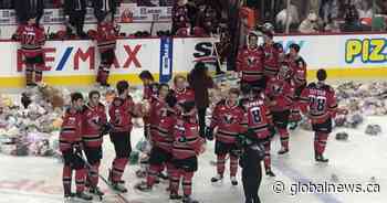 Teddy Bear Toss: Stuffies hit Saddledome ice as Lethbridge Hurricanes beat Calgary Hitmen in OT - Globalnews.ca
