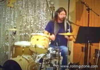 See Dave Grohl and Greg Kurstin Cover the Clash’s ‘Train in Vain’ for Hanukkah Sessions