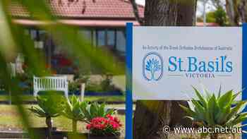 Victorian CHO Brett Sutton defends standing down staff during deadly COVID-19 outbreak - ABC News