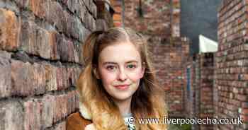 ITV Coronation Street Summer Spellman actress' actual age and unusual gift from fan