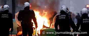 EN IMAGES | Des heurts pendant une manifestation contre les mesures anti-COVID à Bruxelles