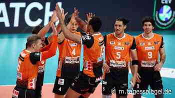 Die BR Volleys in der Saison 2021/22: BR Volleys siegen 3:0 beim Jubiläumsspiel gegen Friedrichshafen - Sport - Tagesspiegel