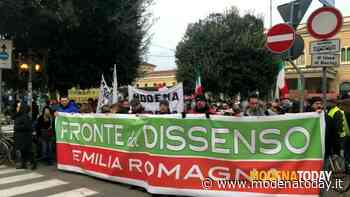 Salta il sabato no-Green pass a Modena, gli attivisti scelgono Bologna - ModenaToday