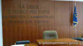 Modena In chat marito si finge la moglie per smascherare il flirt della donna con l'amante - La Gazzetta di Modena