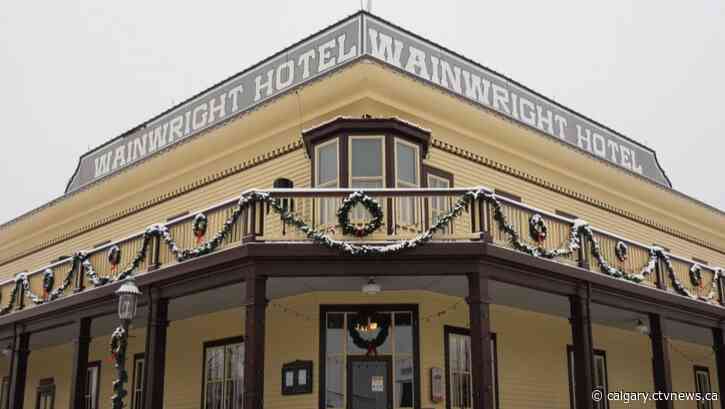 Calgarians enjoy first weekend of Christmas at Heritage Park