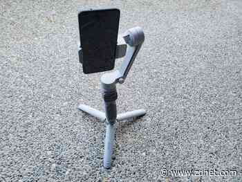 Zhiyun Smooth Q3 review: Compact smartphone gimbal with rotating fill light