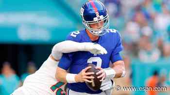 Giants QB Glennon concussed in loss to Dolphins