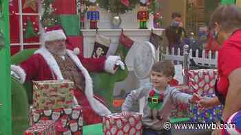 Santa Claus returns to the Walden Galleria