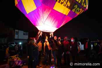 Elevan 200 globos de cantoya en la Noche de Luces, en Uruapan - MiMorelia.com
