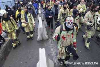 Verbazing over brandweerlui in uniform die mee betogen tegen coronamaatregelen: “Dit valt zeker te betreuren”