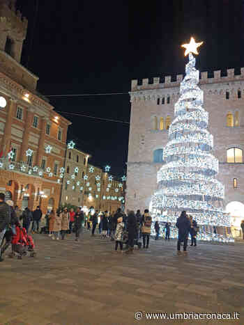 Le luci di Natale a Foligno ei presepi fra i terremotati in Valnerina - Il quotidiano che racconta l'Umbria - Umbria Cronaca