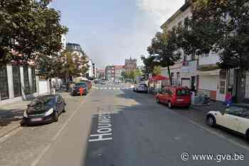 Politie betrapt dealers op heterdaad: “Een van hen had een mes op zak” - Gazet van Antwerpen