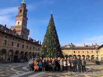 Cai Lecco. Trekking urbano a Vigevano per i soci del Gruppo Età d'Oro - Lecco Notizie