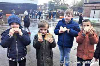 Spoelekinderen eten ‘croques for life’