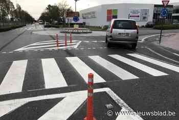 Na reeks ongevallen: rotonde Sint-Idesbaldusstraat aangepast met extra verlichting en signalisatie