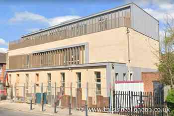 Brondesbury Park Synagogue given late licence