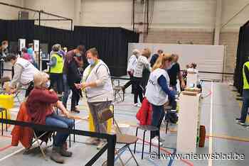 1500 zestigplussers krijgen boosterprik in sporthal Attenhoven