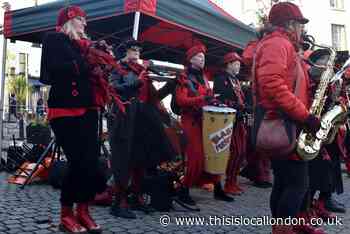 TEACHER BAND BACK FOR CHRISTMAS
