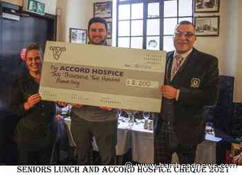 Barrhead: Brig Inn bosses raise funds for Accord Hospice - Barrhead News