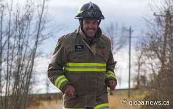 Firefighter hoping to set new record at Calgary Marathon running in full gear - Globalnews.ca