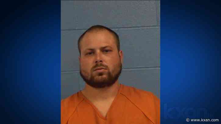 Man charged with intoxication manslaughter after 2 killed in Taylor crash