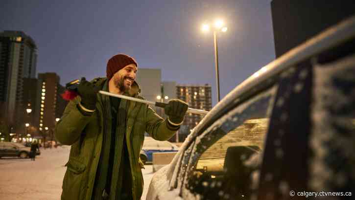 Calgary crews focus on clearing high-volume roads now that snow has stopped