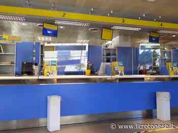 Crotone, alla Posta centrale il telefonino ti avvisa quando arriva il tuo turno allo sportello - Il Crotonese