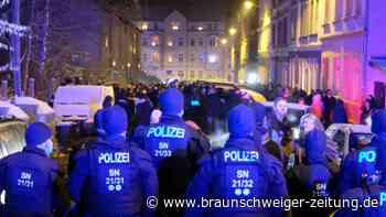 Polizei geht gegen Corona-Proteste in Sachsen vor